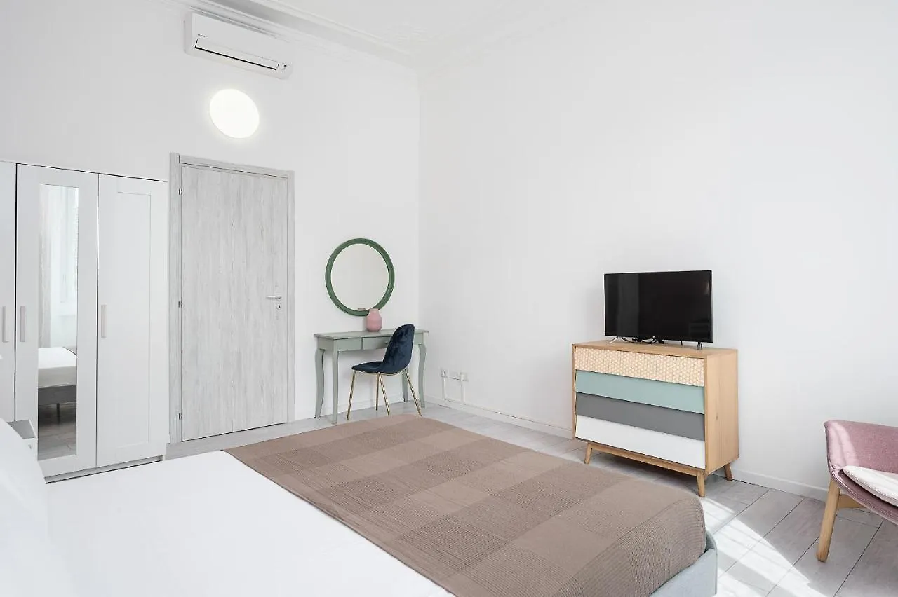 Hemeras Boutique Homes - 4 Design Homes In Milan Center Апартаменты