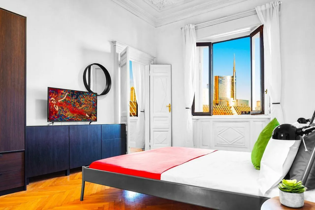 Апартаменты Hemeras Boutique Homes - 4 Design Homes In Milan Center
