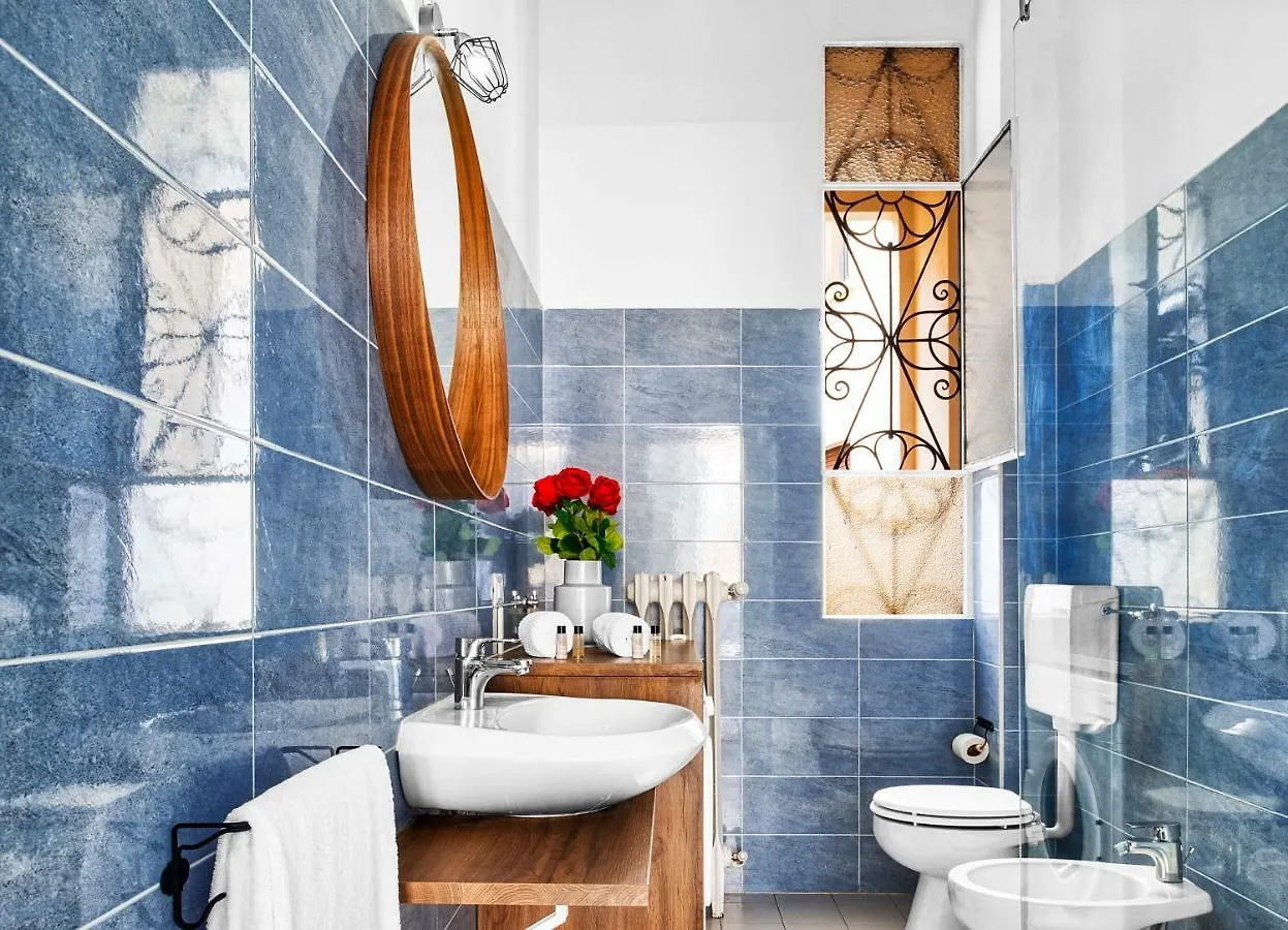 Апартаменты Hemeras Boutique Homes - 4 Design Homes In Milan Center
