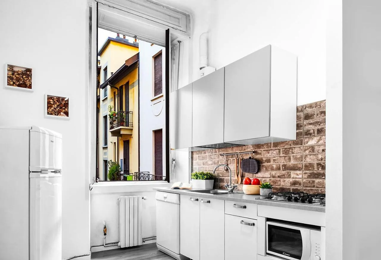 Hemeras Boutique Homes - 4 Design Homes In Milan Center