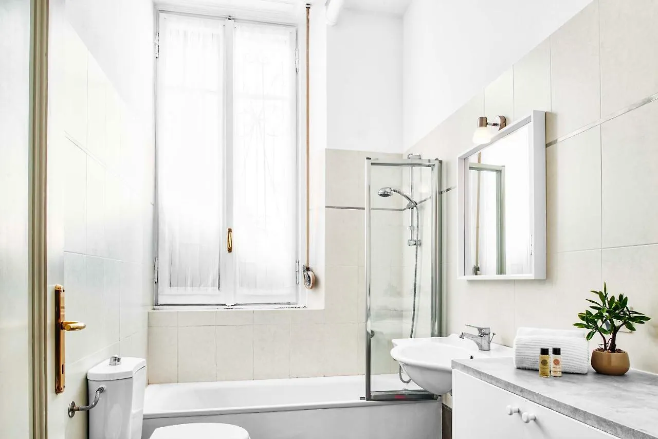 Hemeras Boutique Homes - 4 Design Homes In Milan Center 0*,  Италия